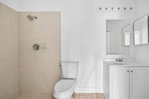 $269,000 | 3795 Island Club Circle East, Unit 10, Lake Worth, FL 33462