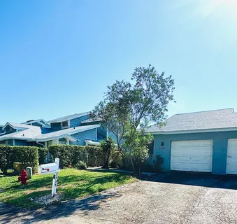 $220,000 | 3795 Island Club Circle East, Unit 10, Lake Worth, FL 33462