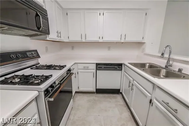 $1,550 | 2117 Chertsey Drive, Unit C, Las Vegas, NV 89108