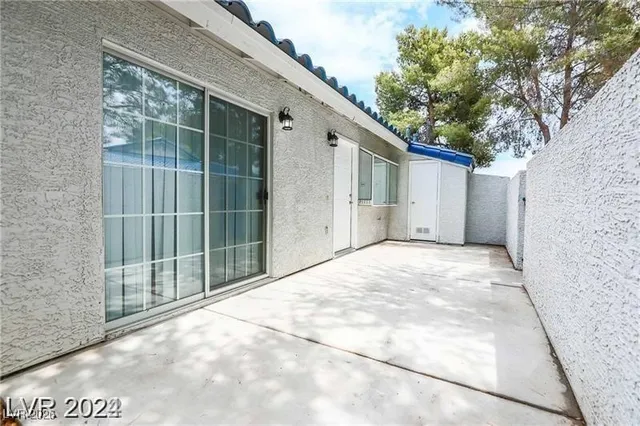 $1,550 | 2117 Chertsey Drive, Unit C, Las Vegas, NV 89108