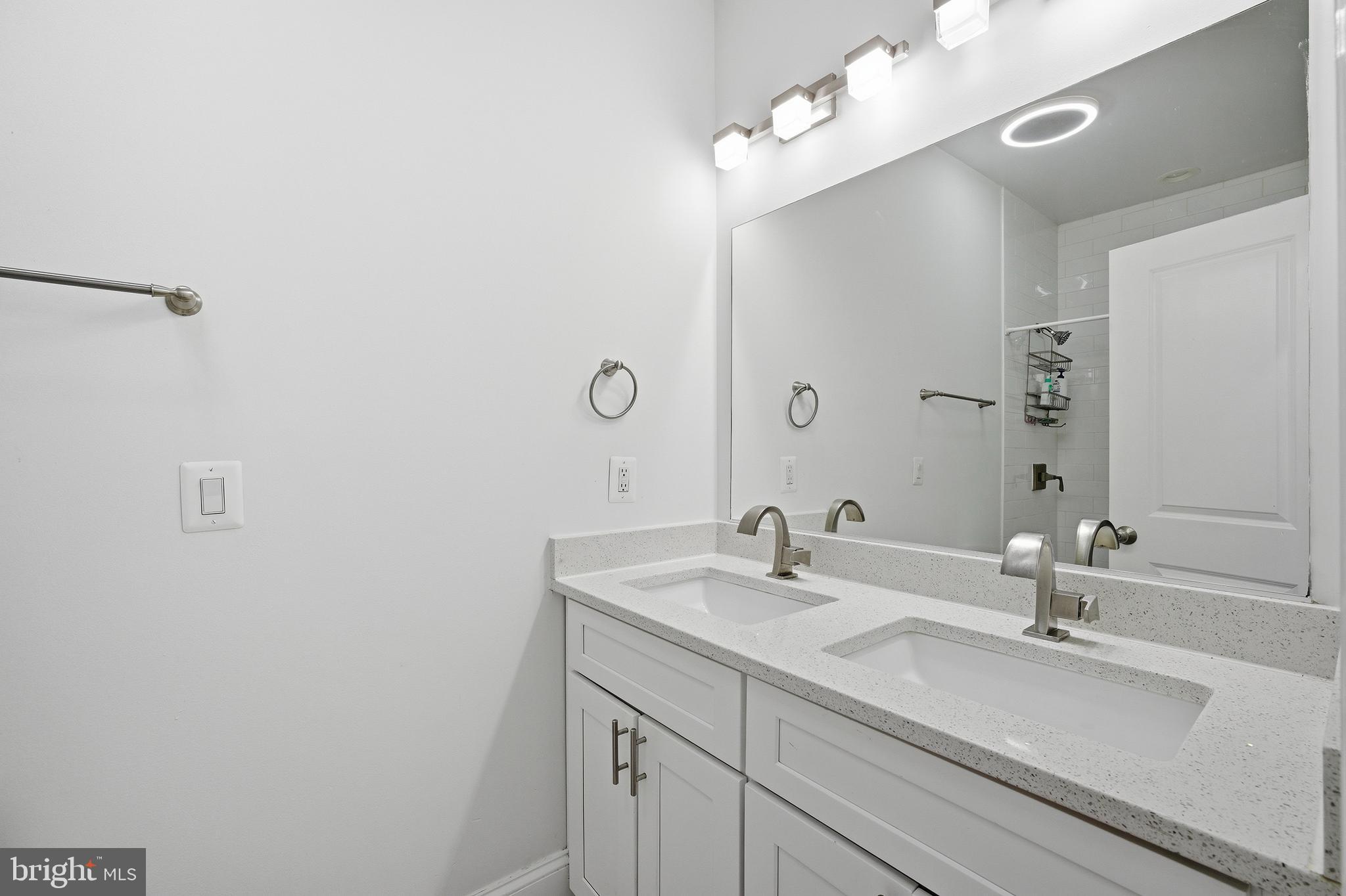 35 T Street Northwest Washington, DC 20001 - Photo 21 of 66 Upper Unit