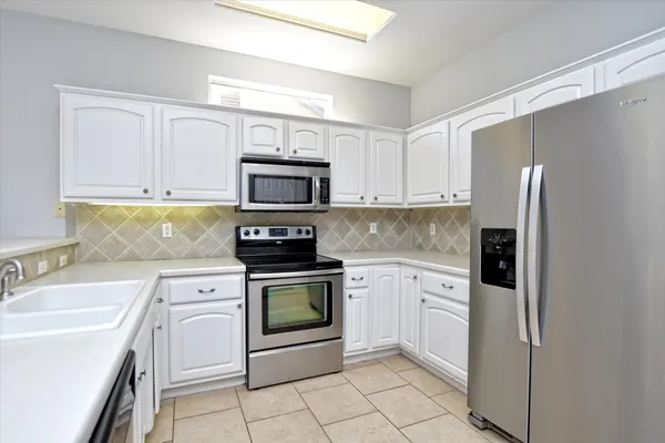 $2,000 | 117 Beautybush Trail, Georgetown, TX 78633