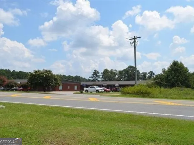 a view of a tennis court