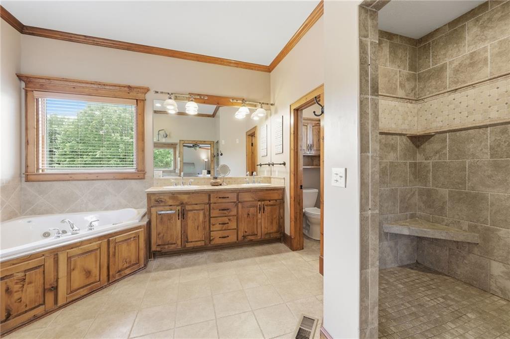 8980 Rowen Road De Soto, KS 66018 - Photo 18 of 69
