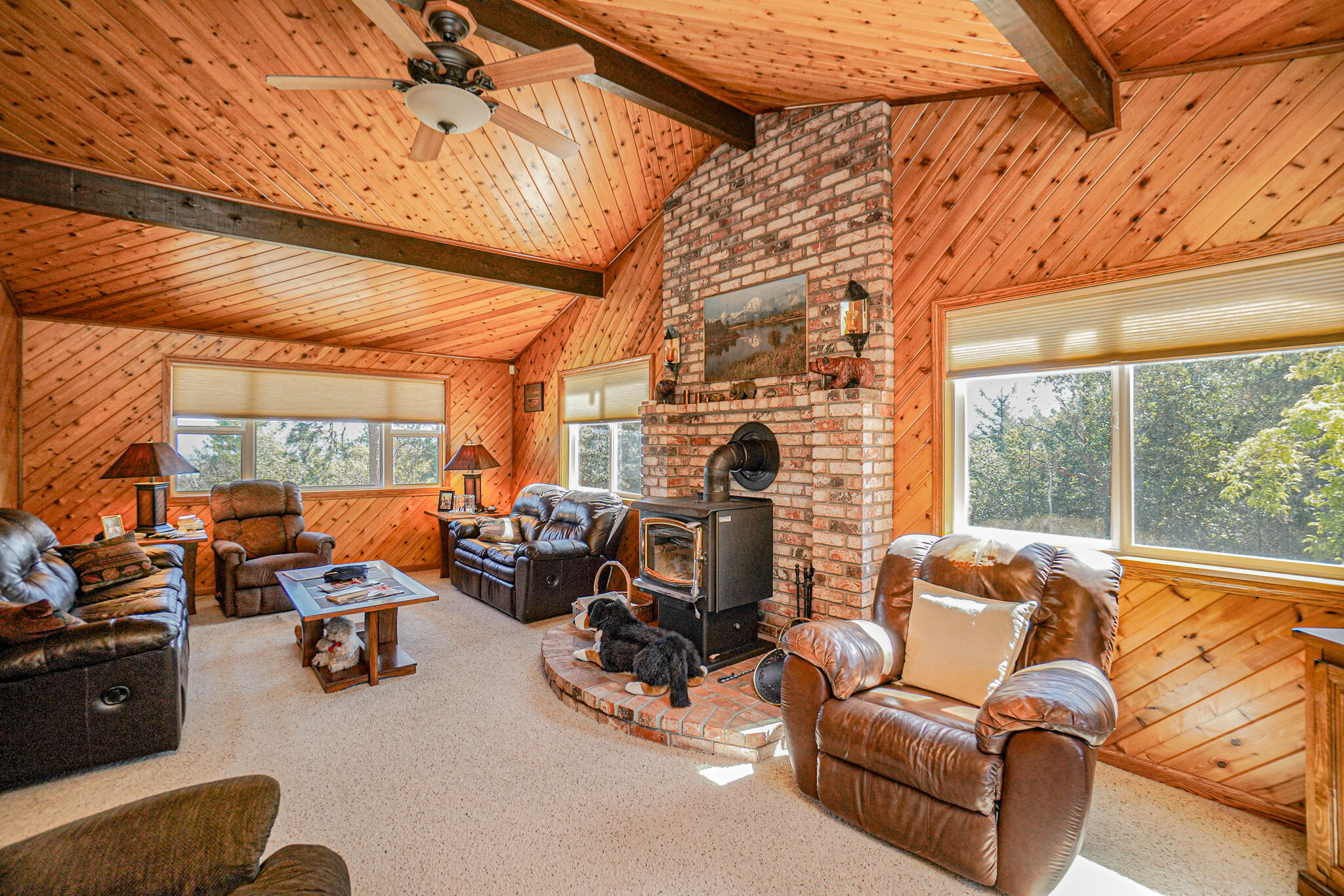 2105 Knowles Road Medford, OR 97501 - Photo 6 of 40 DSC00183