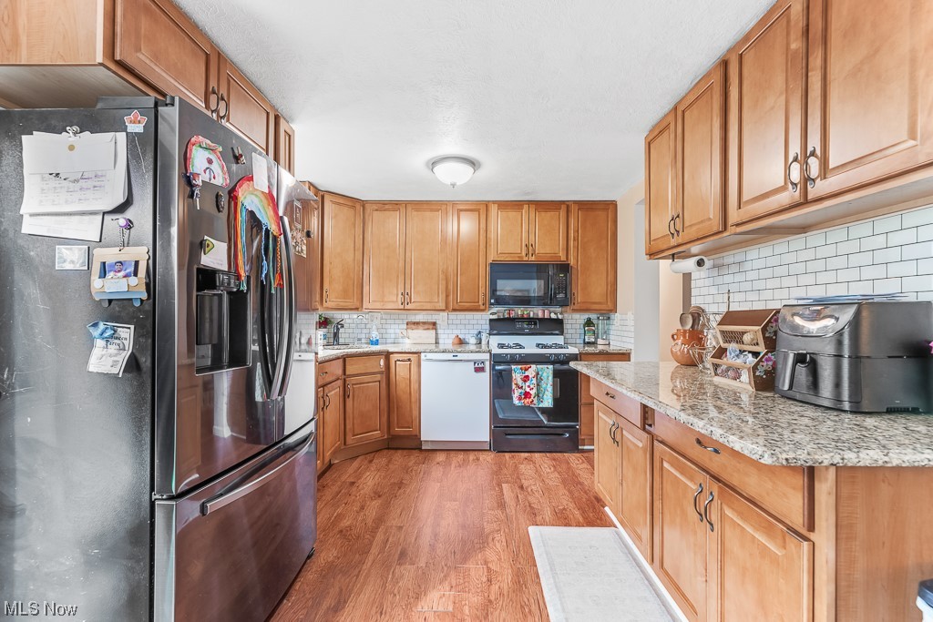4874 Windfall Road Medina, OH 44256 - Photo 9 of 34 Gallery Image 9