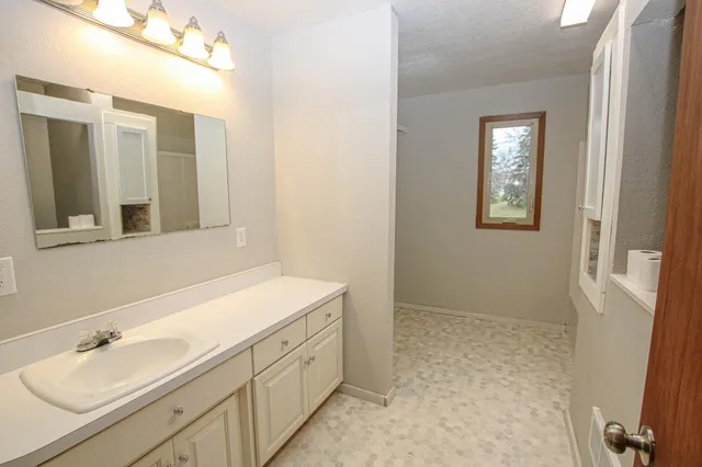 $239,900 | 1715 Nokomis Street, Alexandria, MN 56308