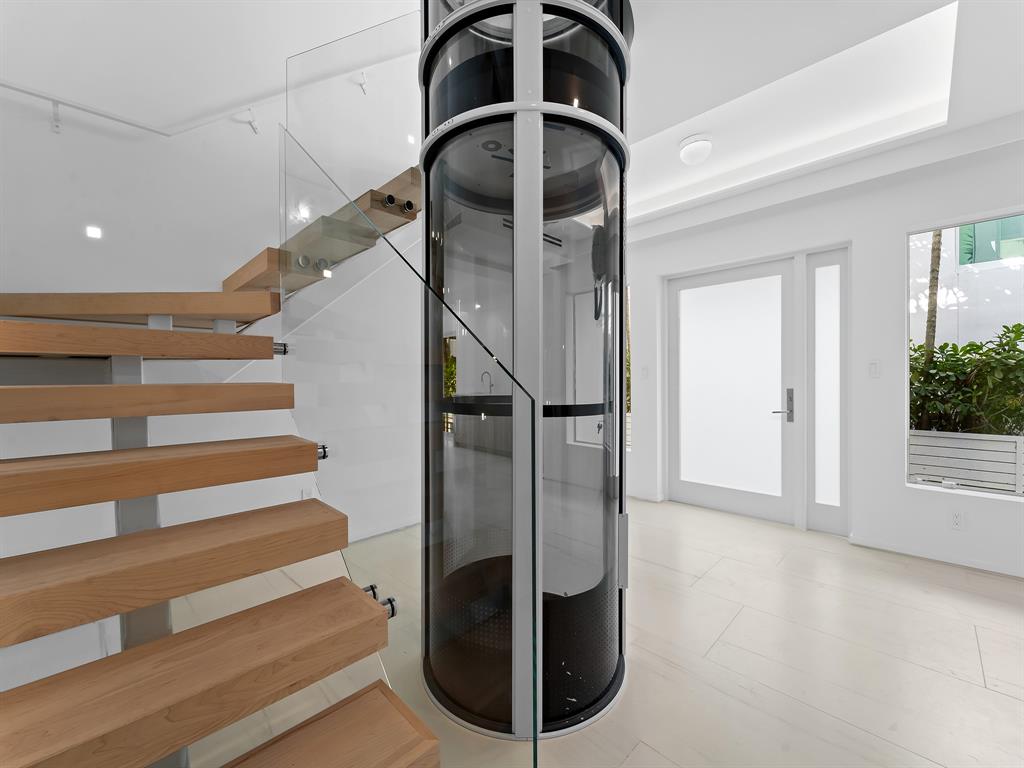 423 Hendricks Isle Fort Lauderdale, FL 33301 - Photo 28 of 77