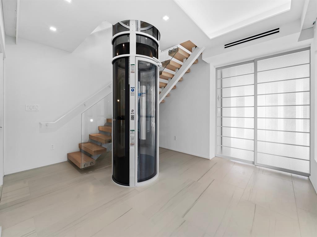 423 Hendricks Isle Fort Lauderdale, FL 33301 - Photo 29 of 77