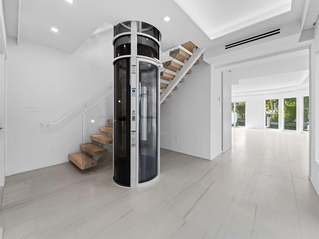 423 Hendricks Isle Fort Lauderdale, FL 33301 - Photo 30 of 77