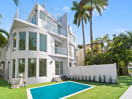 $2,900,000 | 423 Hendricks Isle, Fort Lauderdale, FL 33301