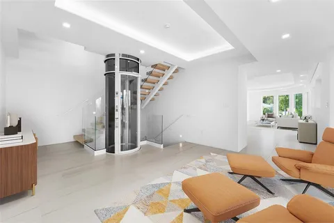 $2,900,000 | 423 Hendricks Isle, Fort Lauderdale, FL 33301