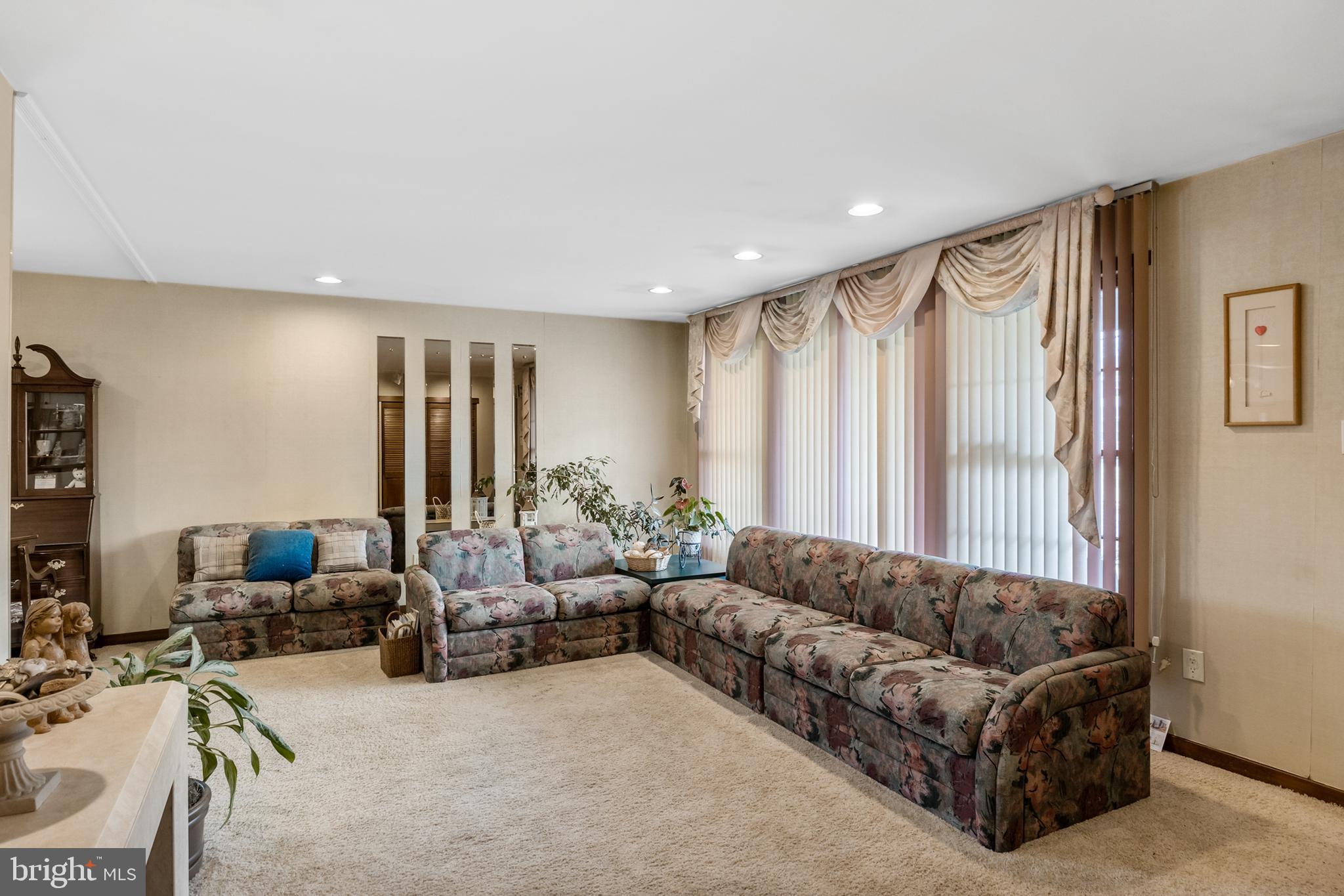 9 North Syracuse Drive Cherry Hill, NJ 08034 - Photo 5 of 28