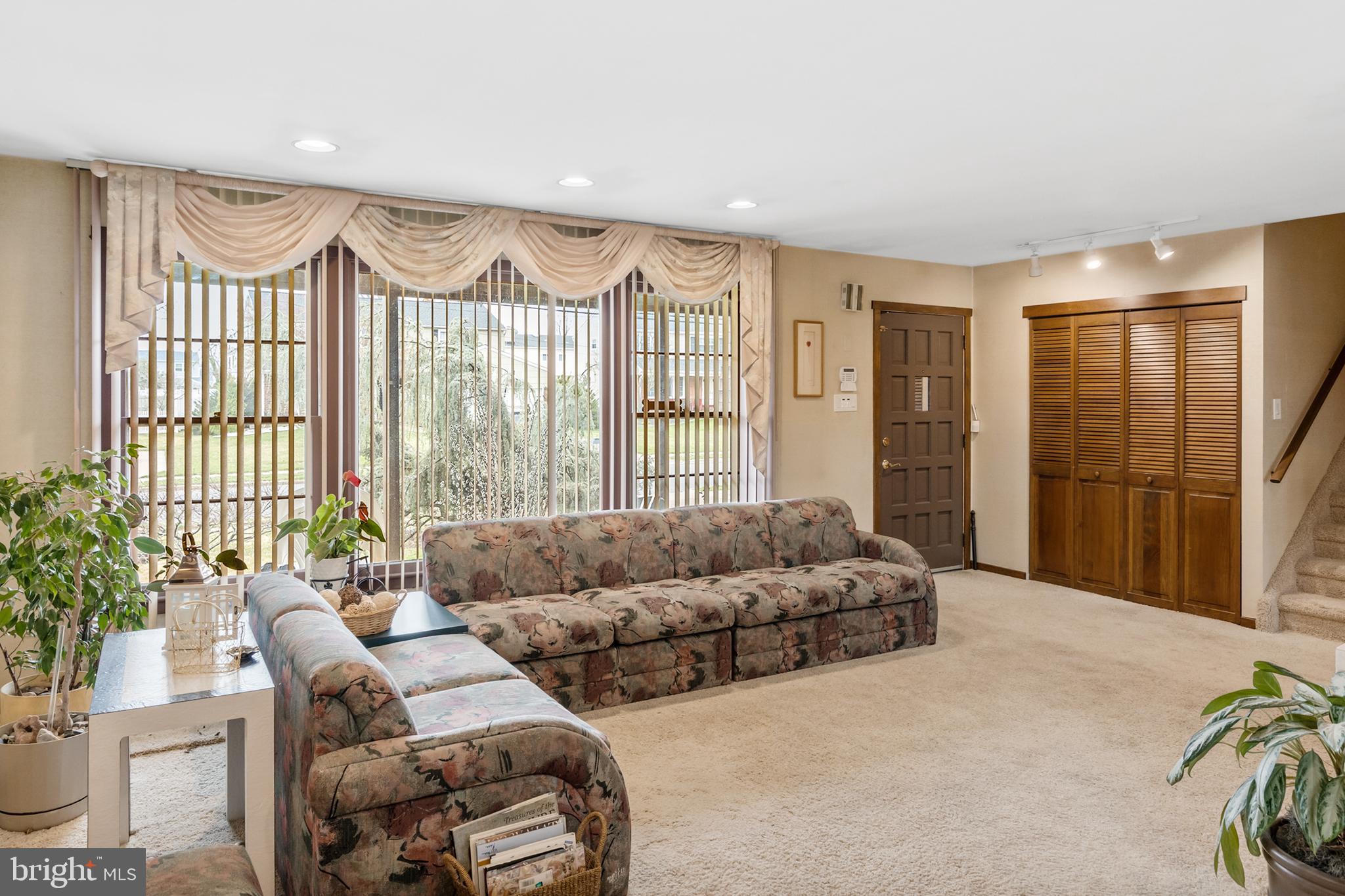 9 North Syracuse Drive Cherry Hill, NJ 08034 - Photo 6 of 28