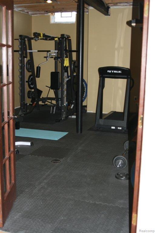 870 Quarry Drive Rochester, MI 48306 - Photo 19 of 25 exercise room.JPG