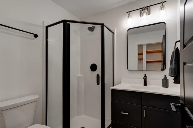 $405,000 | 1310 Mockingbird Lane, Mount Vernon, IN 47620