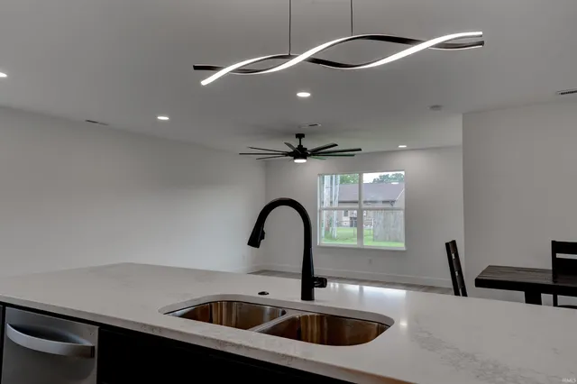 $410,990 | 1310 Mockingbird Lane, Mount Vernon, IN 47620