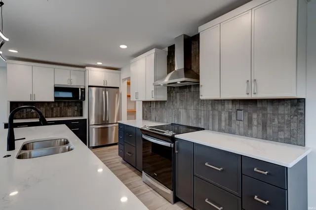 $405,000 | 1310 Mockingbird Lane, Mount Vernon, IN 47620