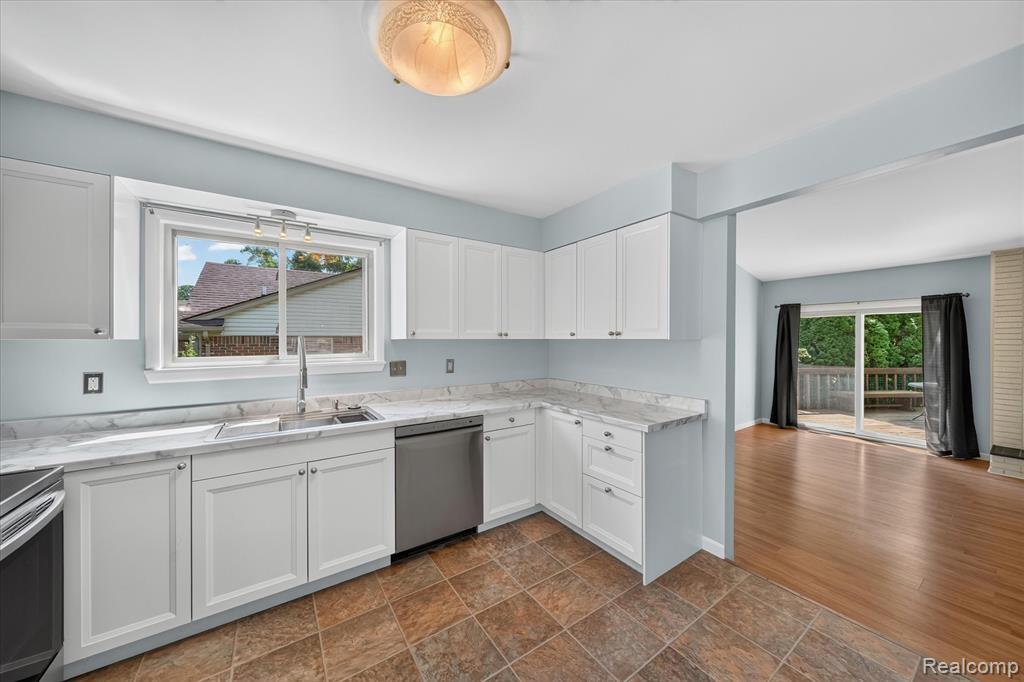 2370 Norton Road Rochester Hills, MI 48307 - Photo 6 of 15