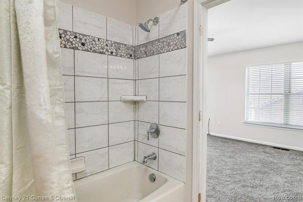 4211 Schaefer Road Dearborn, MI 48126 - Photo 23 of 28