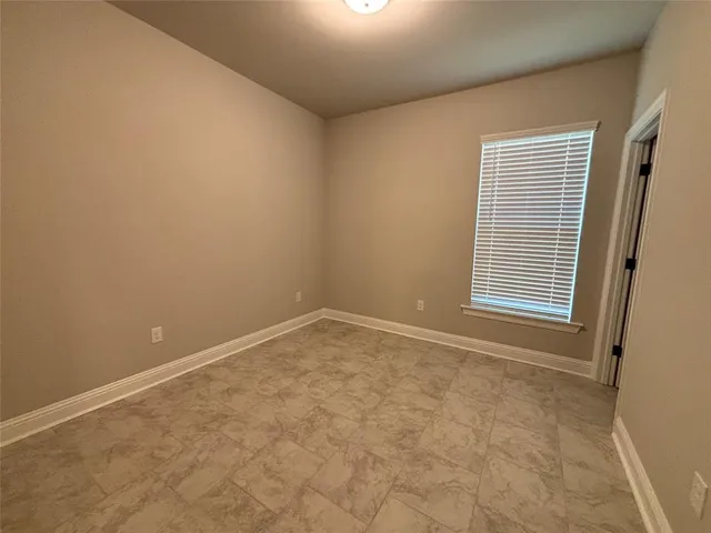 $2,100 | 350 Henry Drive, Bossier City, LA 71111