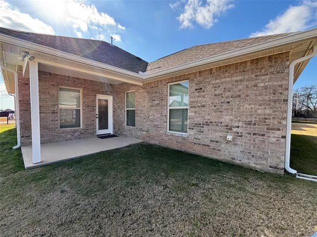 $2,100 | 350 Henry Drive, Bossier City, LA 71111