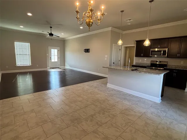 $2,100 | 350 Henry Drive, Bossier City, LA 71111