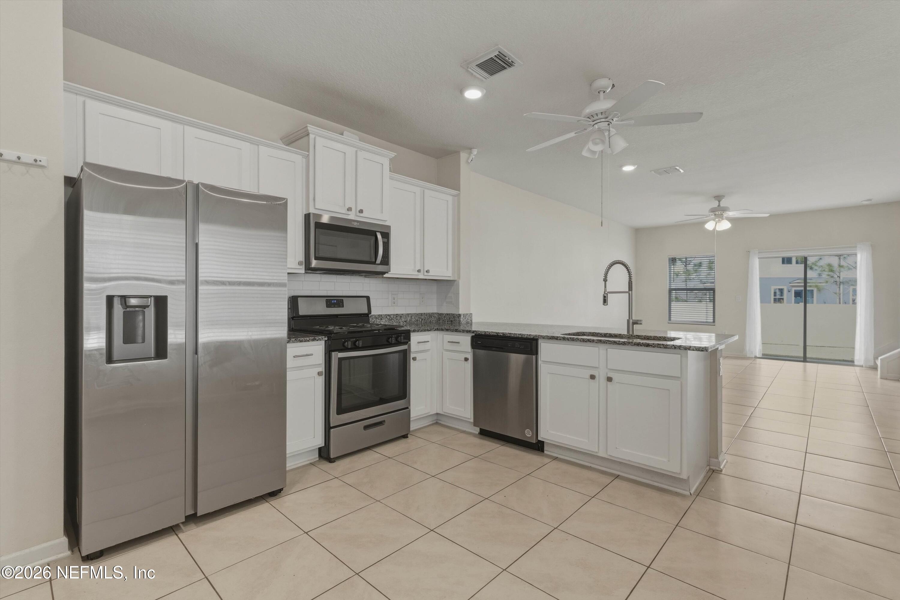 98 Coastline Way Street St. Augustine, FL 32092 - Photo 3 of 28 04-Kitchen