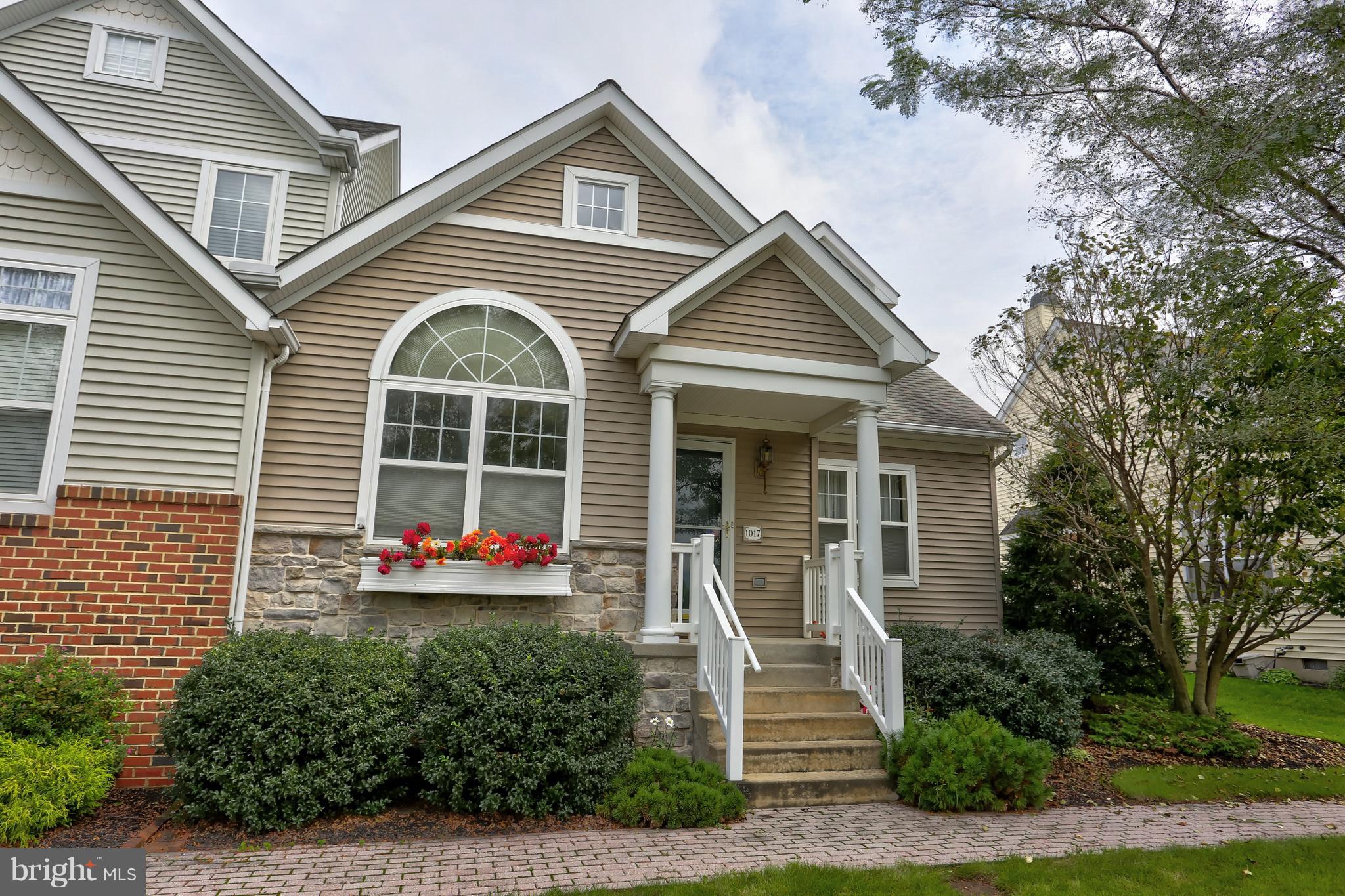 1017 Bond Street Lititz, PA 17543 - Photo 2 of 33
