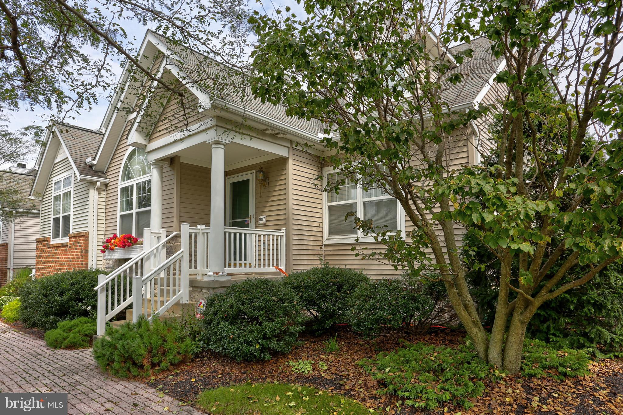 1017 Bond Street Lititz, PA 17543 - Photo 4 of 33