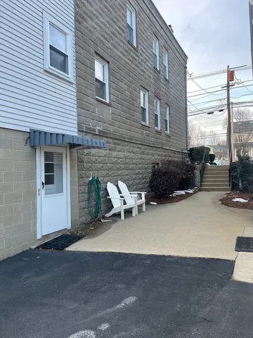 $2,500 | 674 Boylston Street, Unit 1, Newton, MA 02459