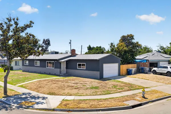 $345,000 | 1014 North Marilyn Way, Fresno, CA 93728