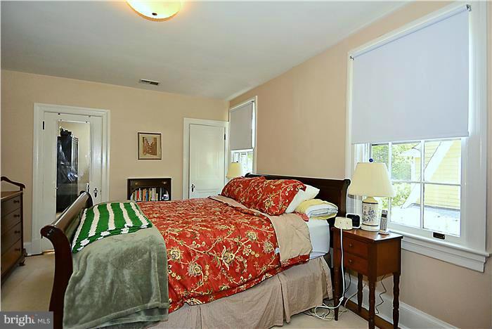 1012 Woodside Parkway Silver Spring, MD 20910 - Photo 27 of 28 Bath (Master)