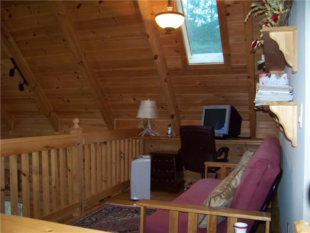 171 Love Lady Hollow Road Tennessee Ridge, TN 37178 - Photo 9 of 20 WITH A LOFT OVERLOOK IN TO THE GREAT ROOM THIS SPACE MAKES A GREAT OFFICE OR READING AREA.