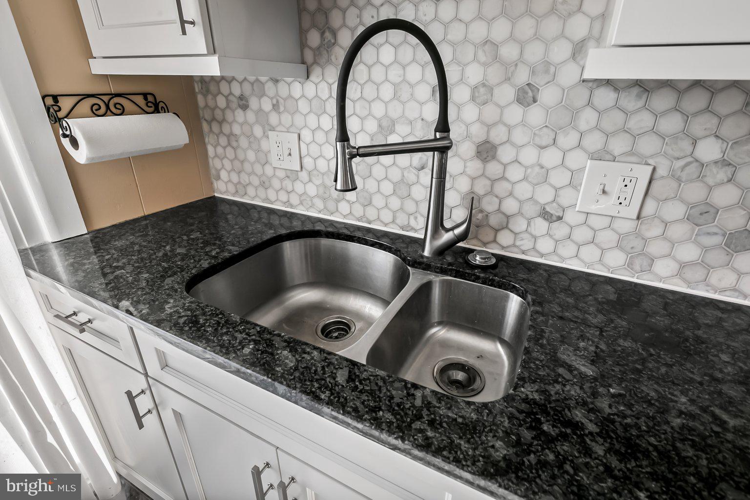 4214 Falls Road Baltimore, MD 21211 - Photo 17 of 40