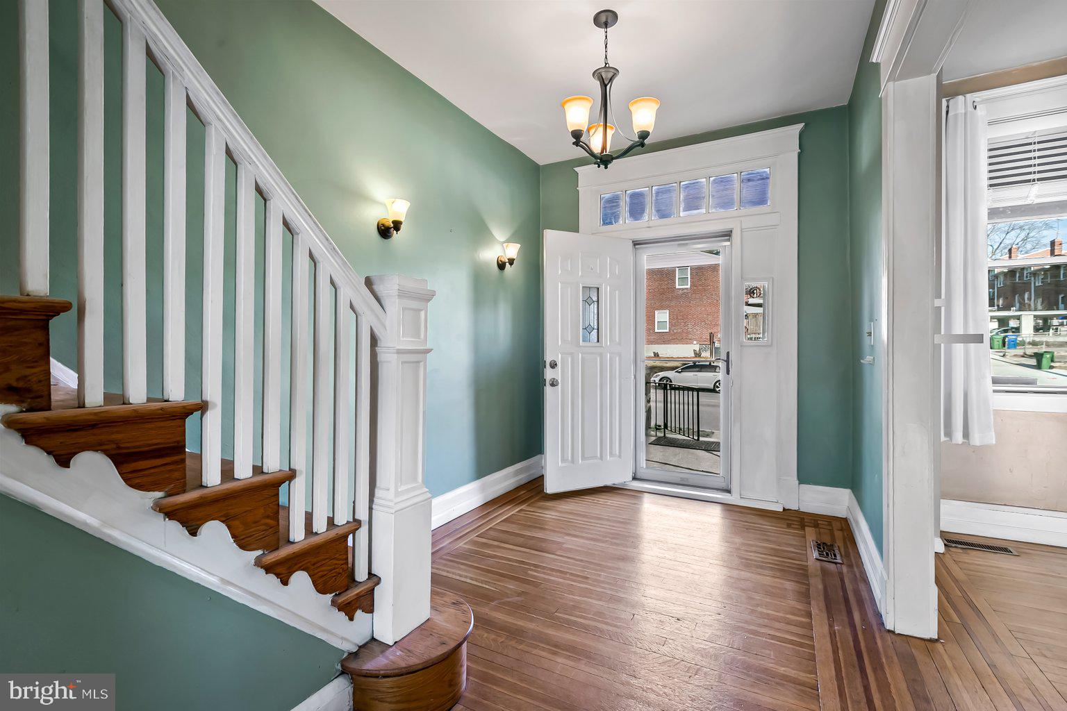 4214 Falls Road Baltimore, MD 21211 - Photo 7 of 40