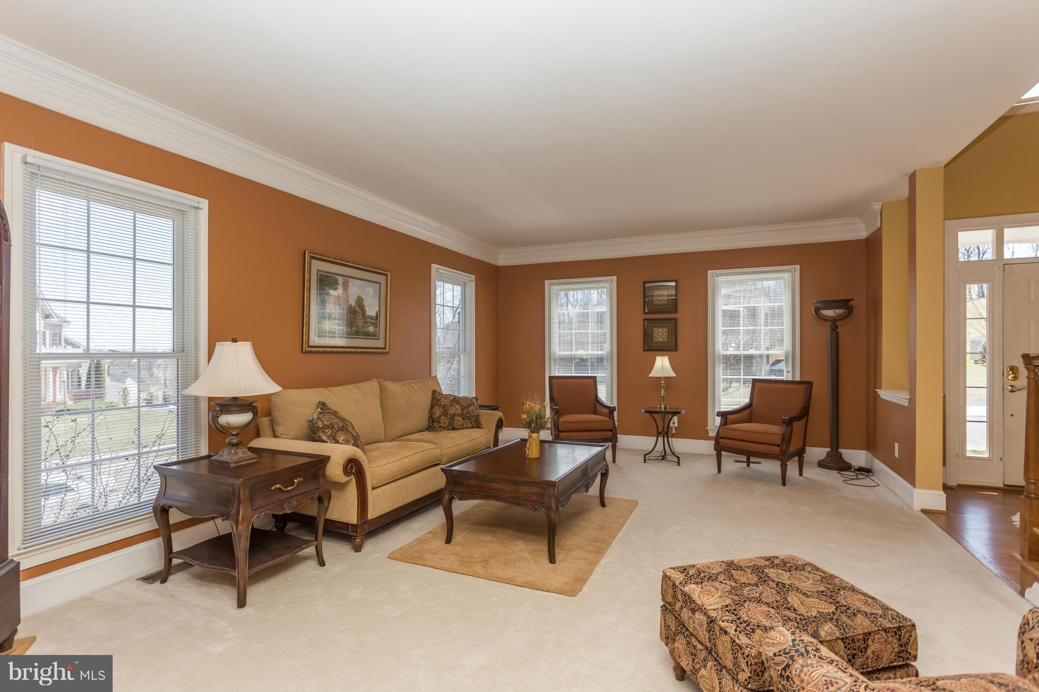 18636 Kerill Road Triangle, VA 22172 - Photo 6 of 30 Living Room