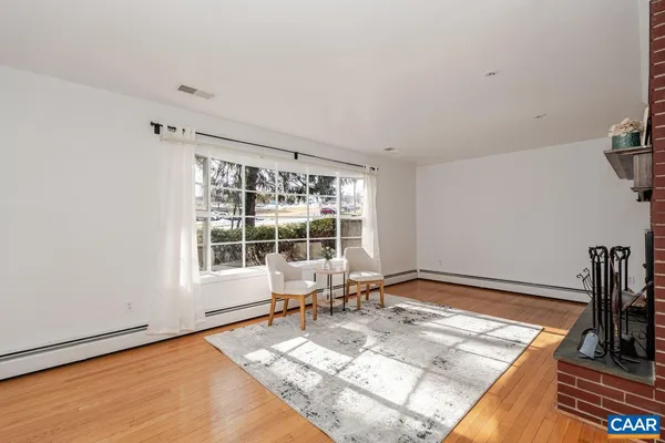 $347,500 | 1408 North Coalter Street, Staunton, VA 24401