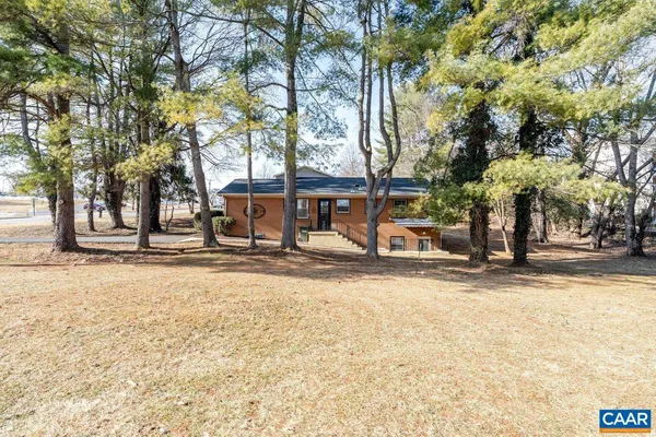 $347,500 | 1408 North Coalter Street, Staunton, VA 24401