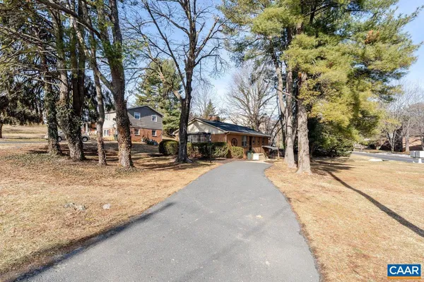 $347,500 | 1408 North Coalter Street, Staunton, VA 24401