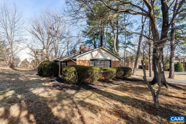 $347,500 | 1408 North Coalter Street, Staunton, VA 24401