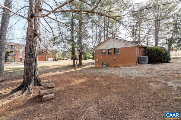 $347,500 | 1408 North Coalter Street, Staunton, VA 24401