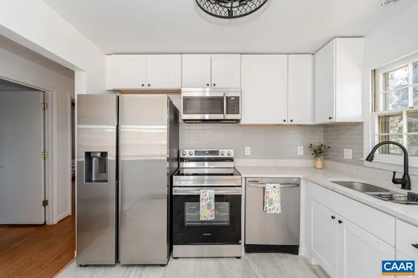 $347,500 | 1408 North Coalter Street, Staunton, VA 24401