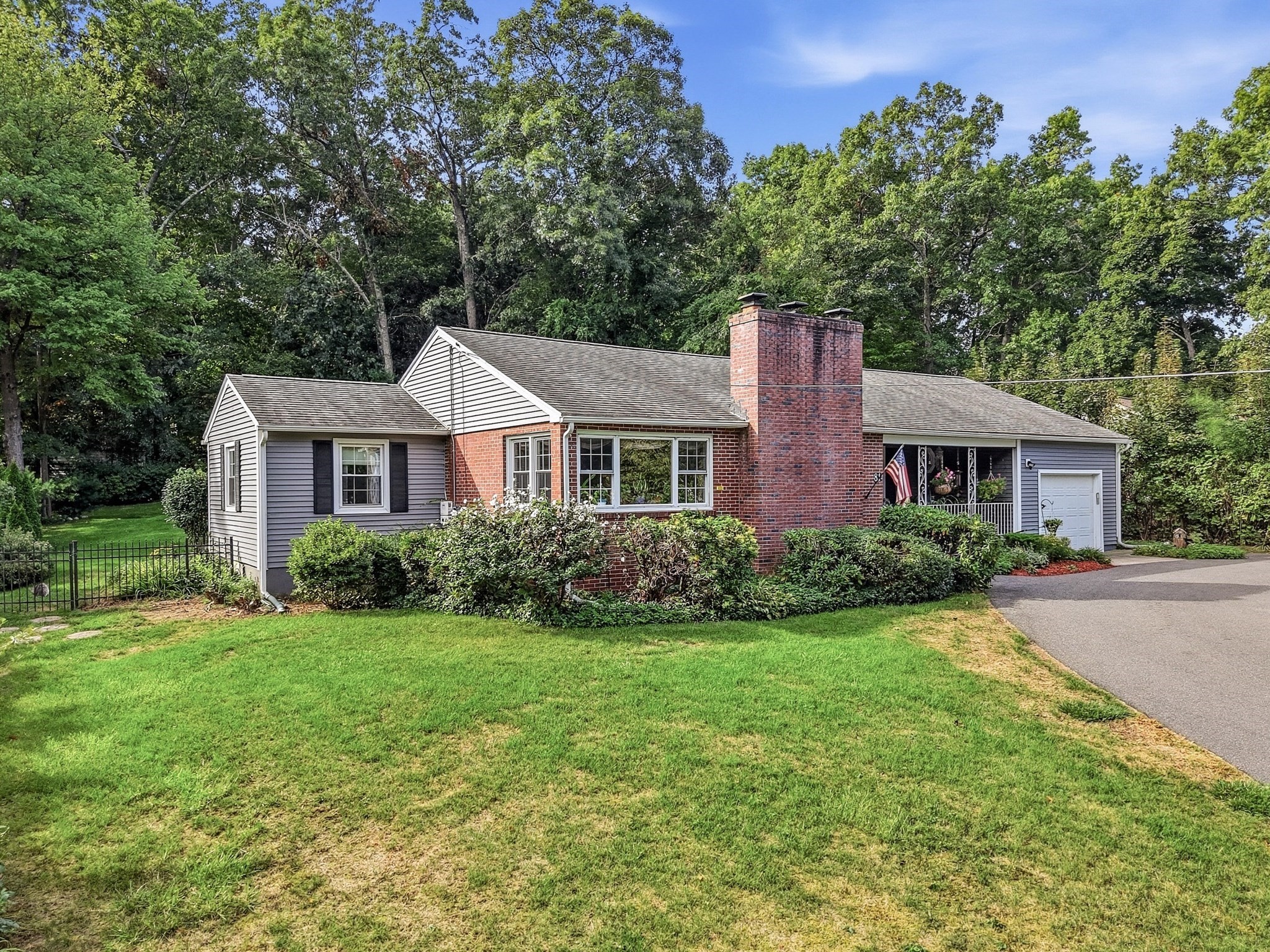 81 East Gooseberry Road West Springfield, MA 01089 - Photo 1 of 40 Gallery Image 1