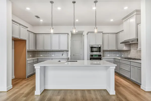 $5,750 | 1673 Birch Lk Lane, Friendswood, TX 77546