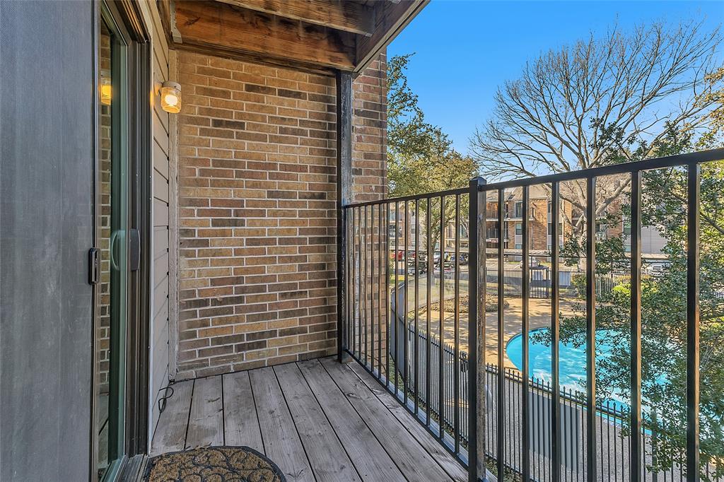 8109 Skillman Street, Unit 2007 Dallas, TX 75231 - Photo 5 of 11 a view of a balcony with a pot