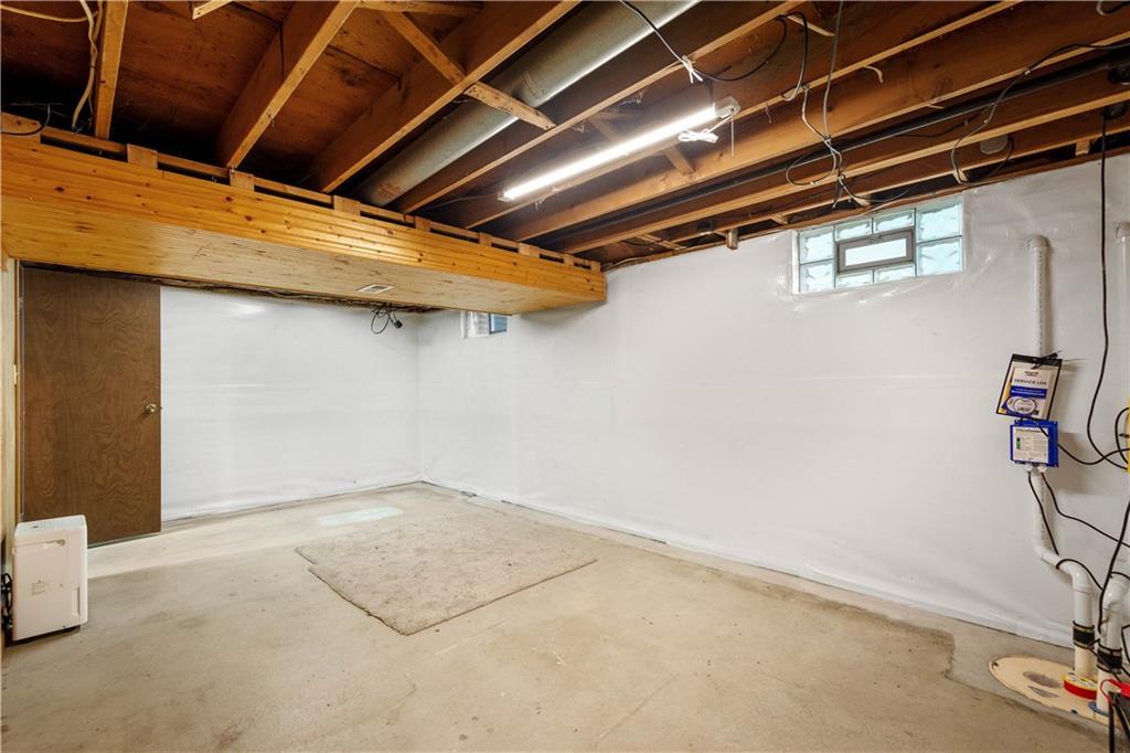 596 Clifton Road Bethel Park, PA 15102 - Photo 26 of 36 a view of an empty room