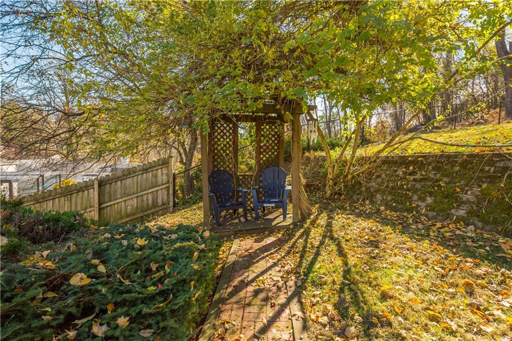 596 Clifton Road Bethel Park, PA 15102 - Photo 35 of 36 a view of outdoor space and a yard