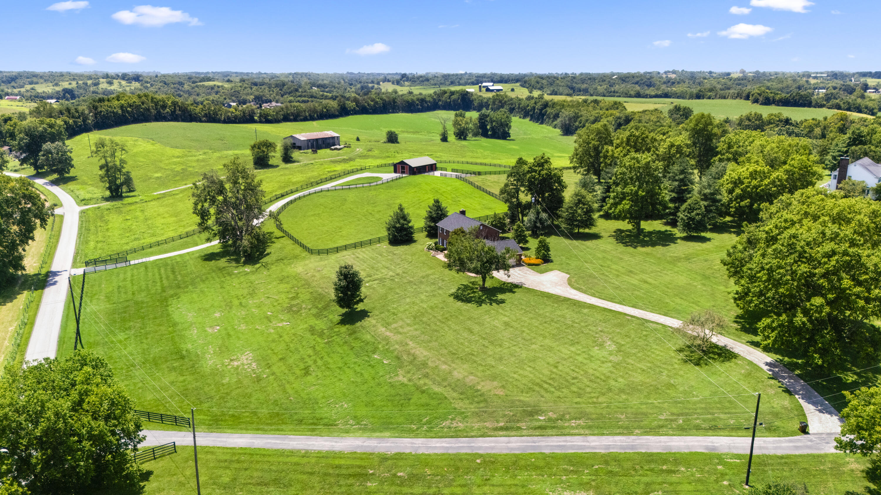 563 White Oak Road Stamping Ground, KY 40379 - Photo 6 of 78 DJI_20250725140756_0013_D