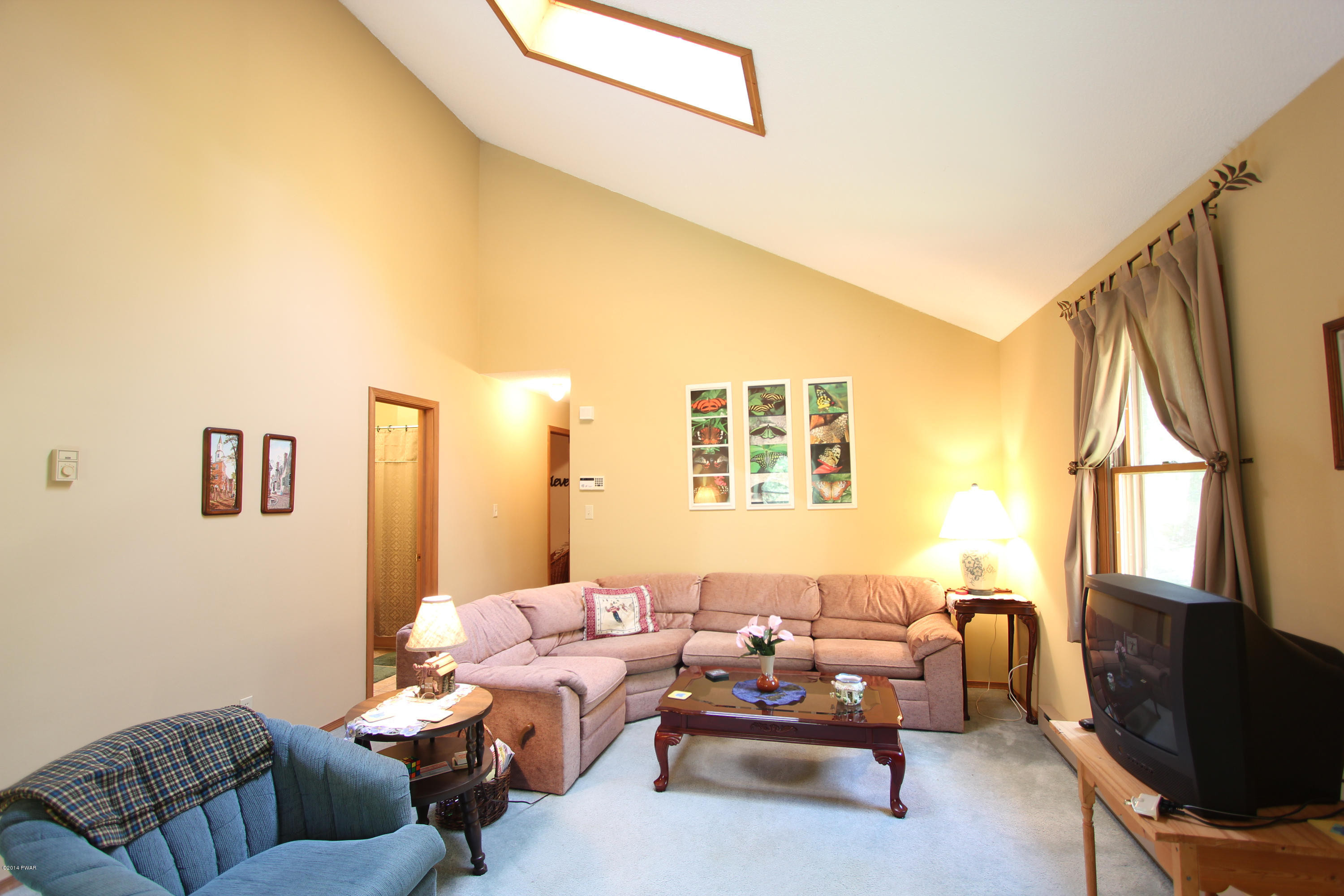 283 West Lakeview Road Lackawaxen, PA 18435 - Photo 8 of 22